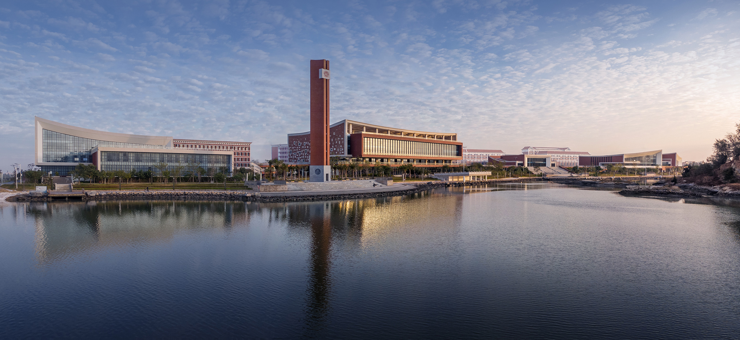 Waterfront Library with Red Brick and White Stone_10.jpg