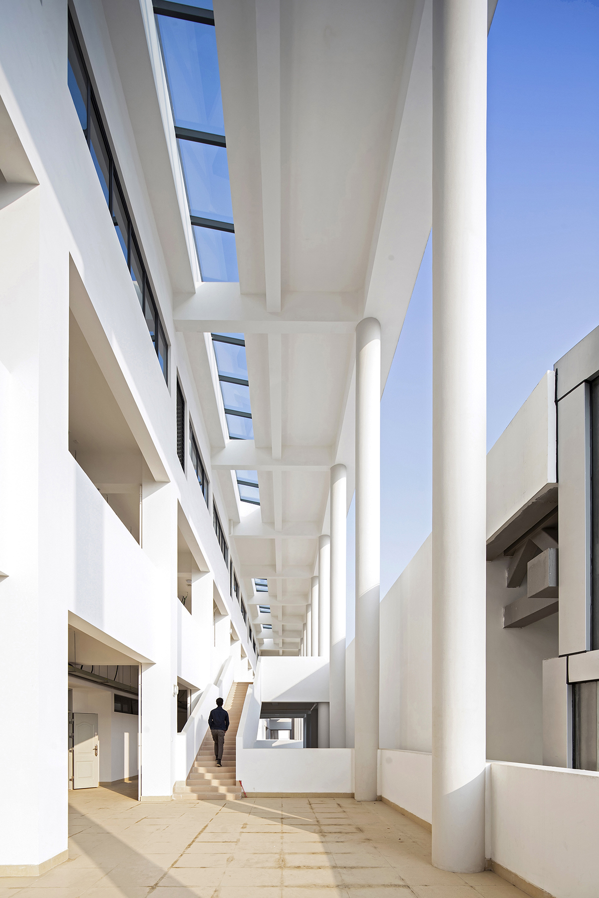 07_hallway ©Hang Dang.jpg